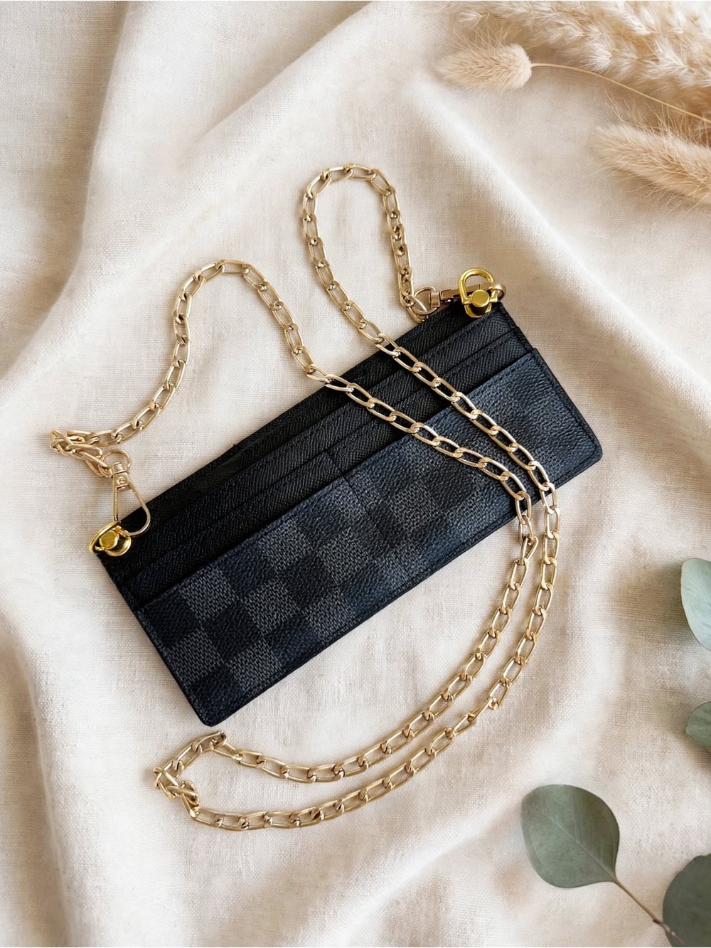 Just in 🔥Louis Vuitton damier
Card Holder insert reinvented  crossbody - Picture 3 of 14